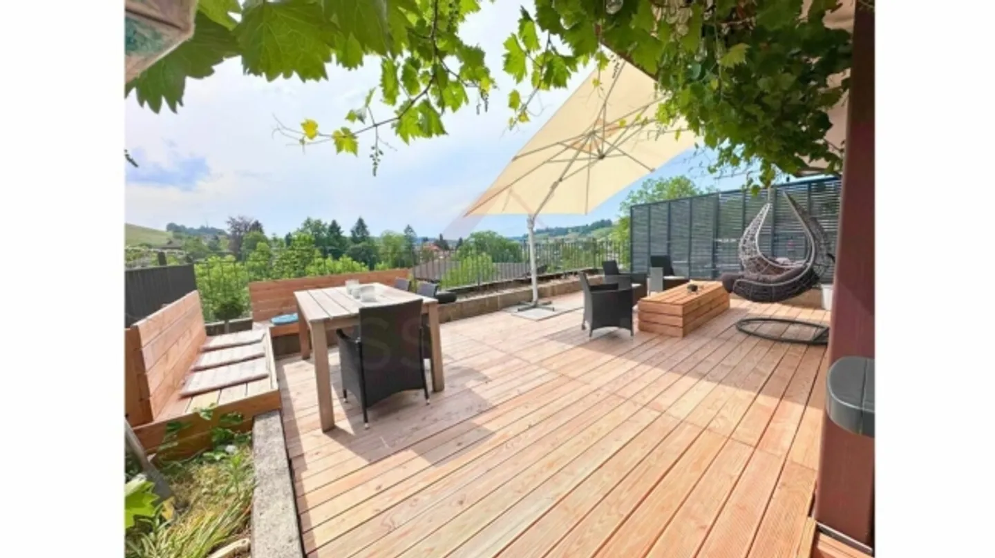 Vivere con stile su 126 m² – moderno appartamento di 5,5 stanze a Huttwil - Foto 1 di 7