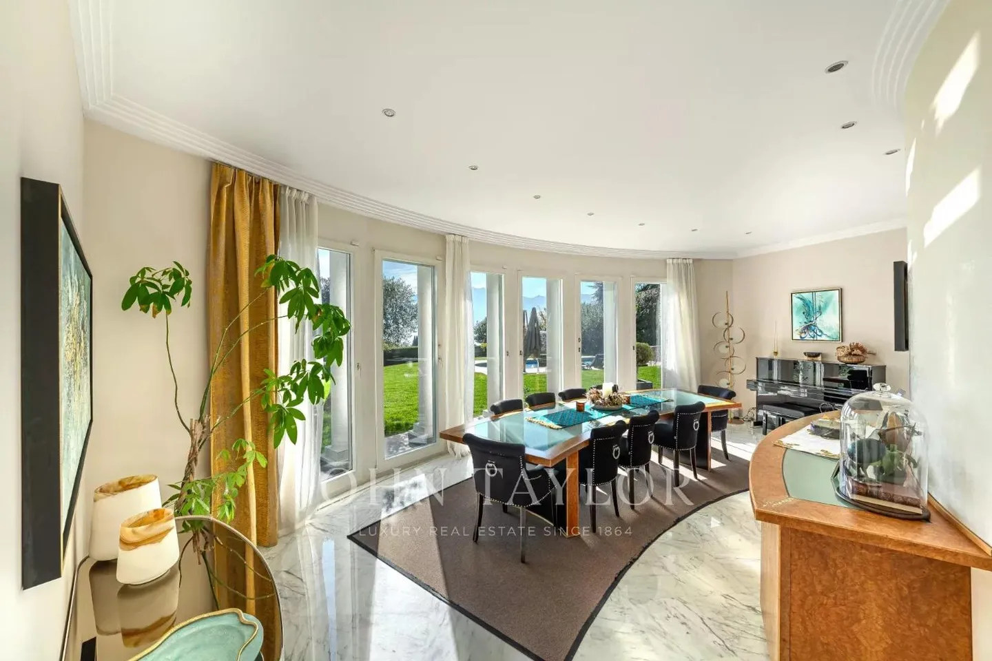 Propriété de luxe avec piscine et vue exceptionnelle sur le lac - Photo 10 sur 13