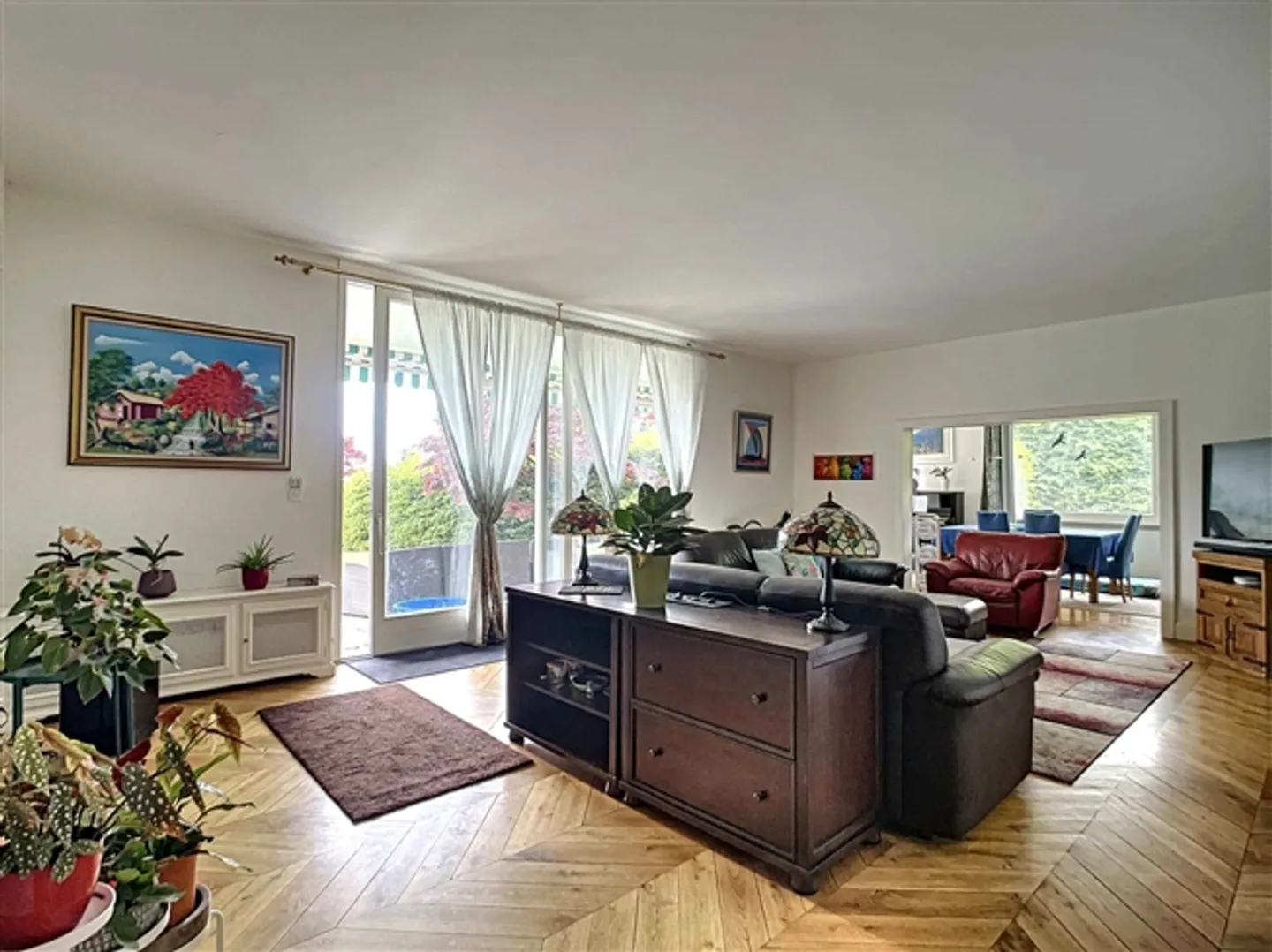 «Prächtige, vom Architekt entworfene Villa mit Blick auf den See» - Foto 2 von 11