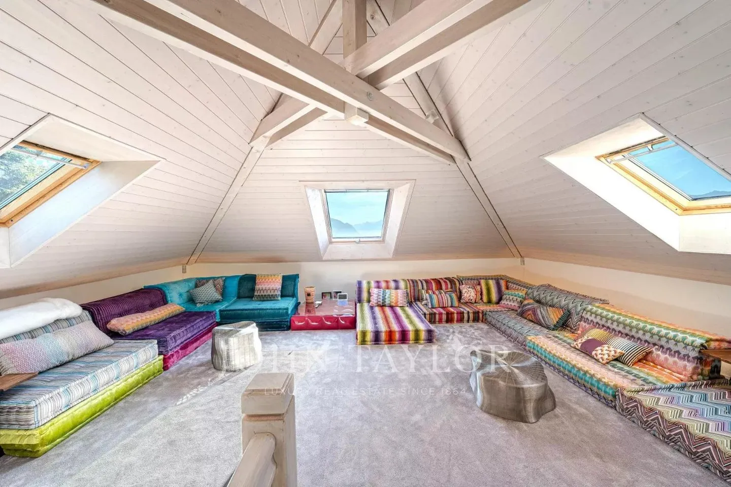 Propriété de luxe avec piscine et vue exceptionnelle sur le lac - Photo 13 sur 13