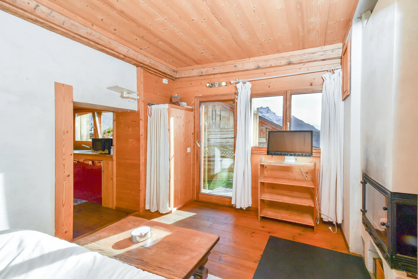 À vendre : Charmant appartement de 1,5 pièce avec jardin. - Photo 3 sur 11