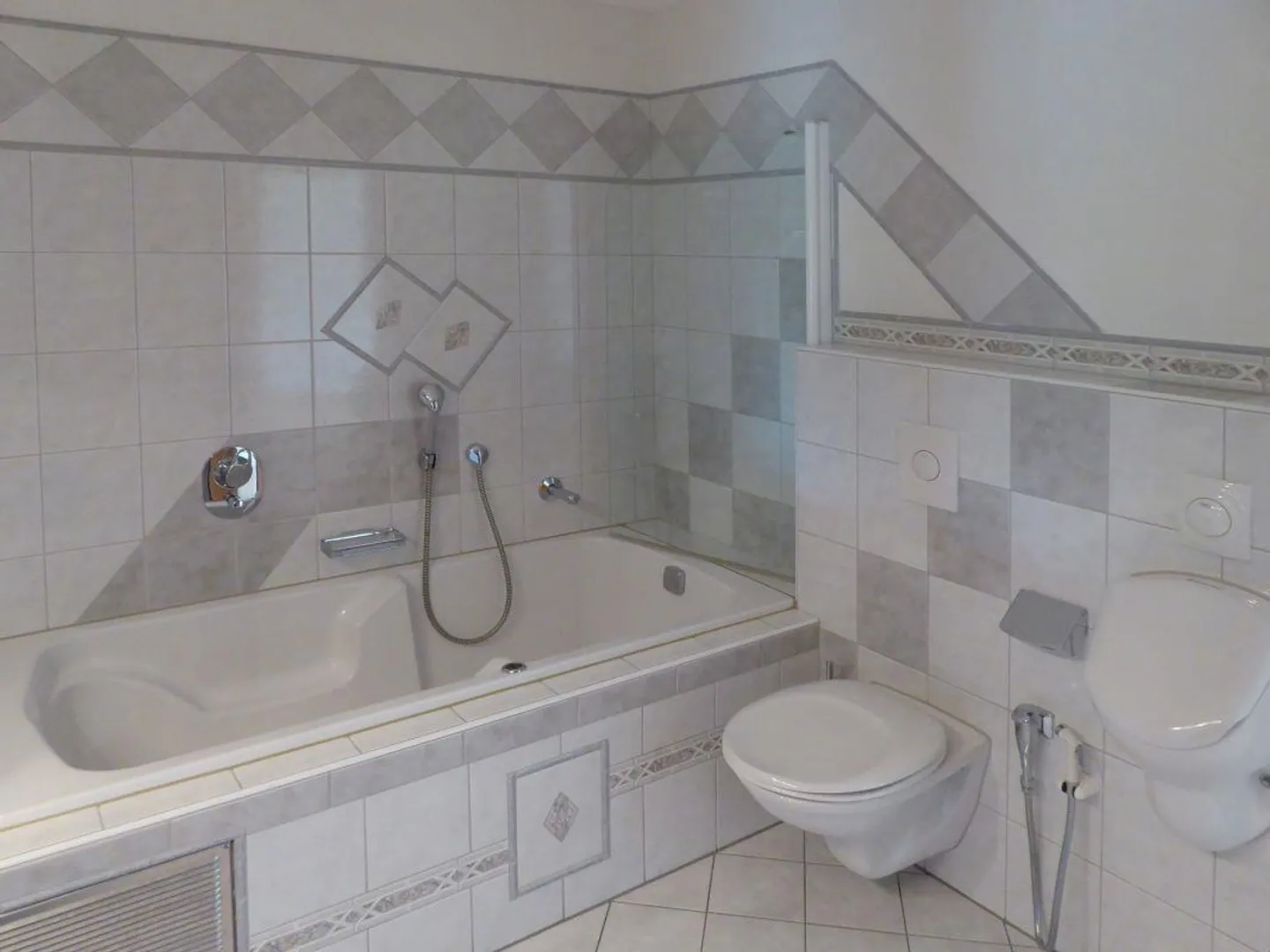 Exklusives wohnen in einer super ausgestatteten Wohnung - Foto 3 von 14