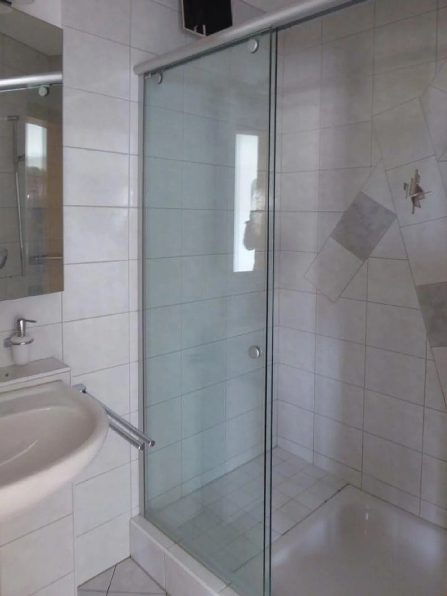 Exklusives wohnen in einer super ausgestatteten Wohnung - Foto 8 von 14