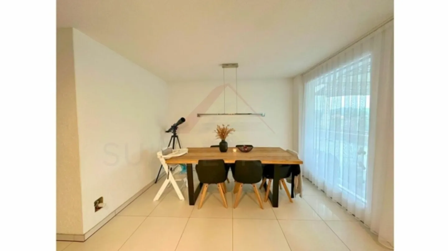 Vivere con stile su 126 m² – moderno appartamento di 5,5 stanze a Huttwil - Foto 4 di 7