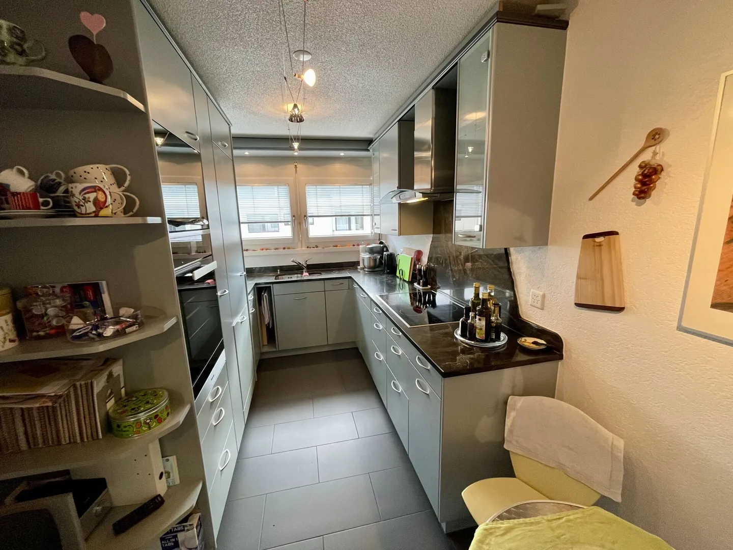 Charming 4.5-room attic apartment in Urtenen-Schönbühl including parking space - Photo 3 of 13