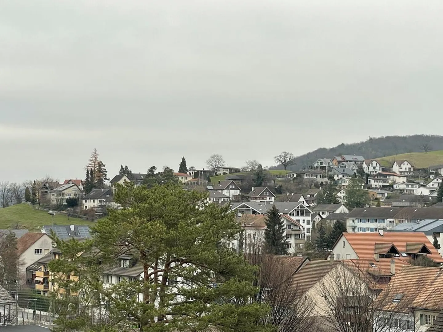 Charmante Wohnung im Baselbiet - Foto 1 von 7