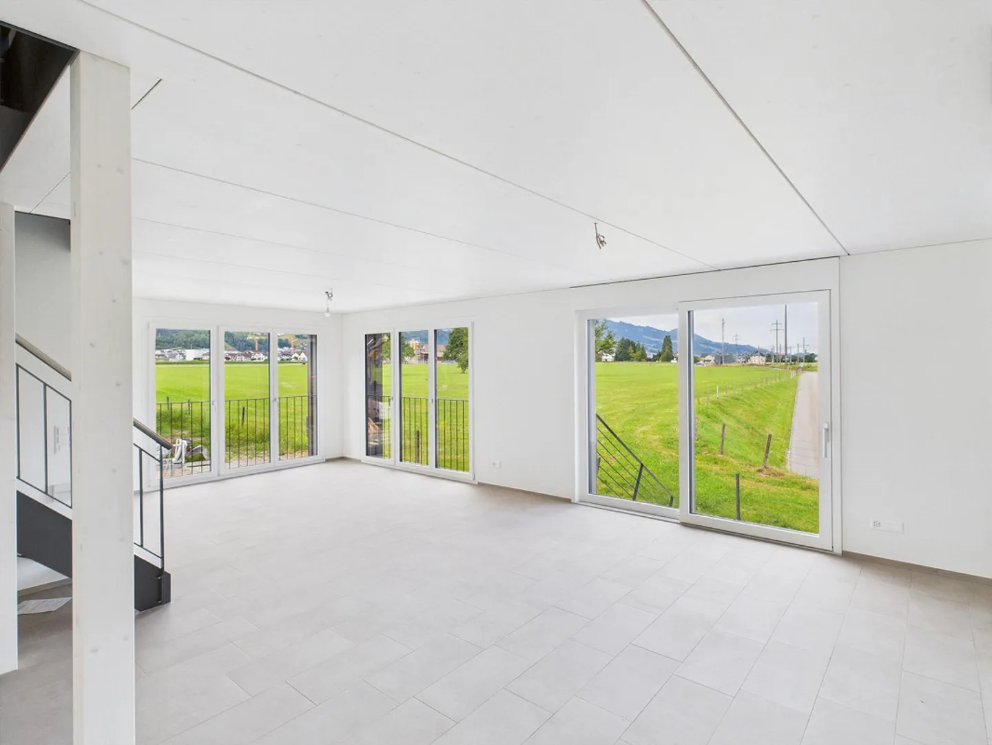 New build - Dreamlike 6.5-room maisonette apartment in the countryside - Photo 2 of 12