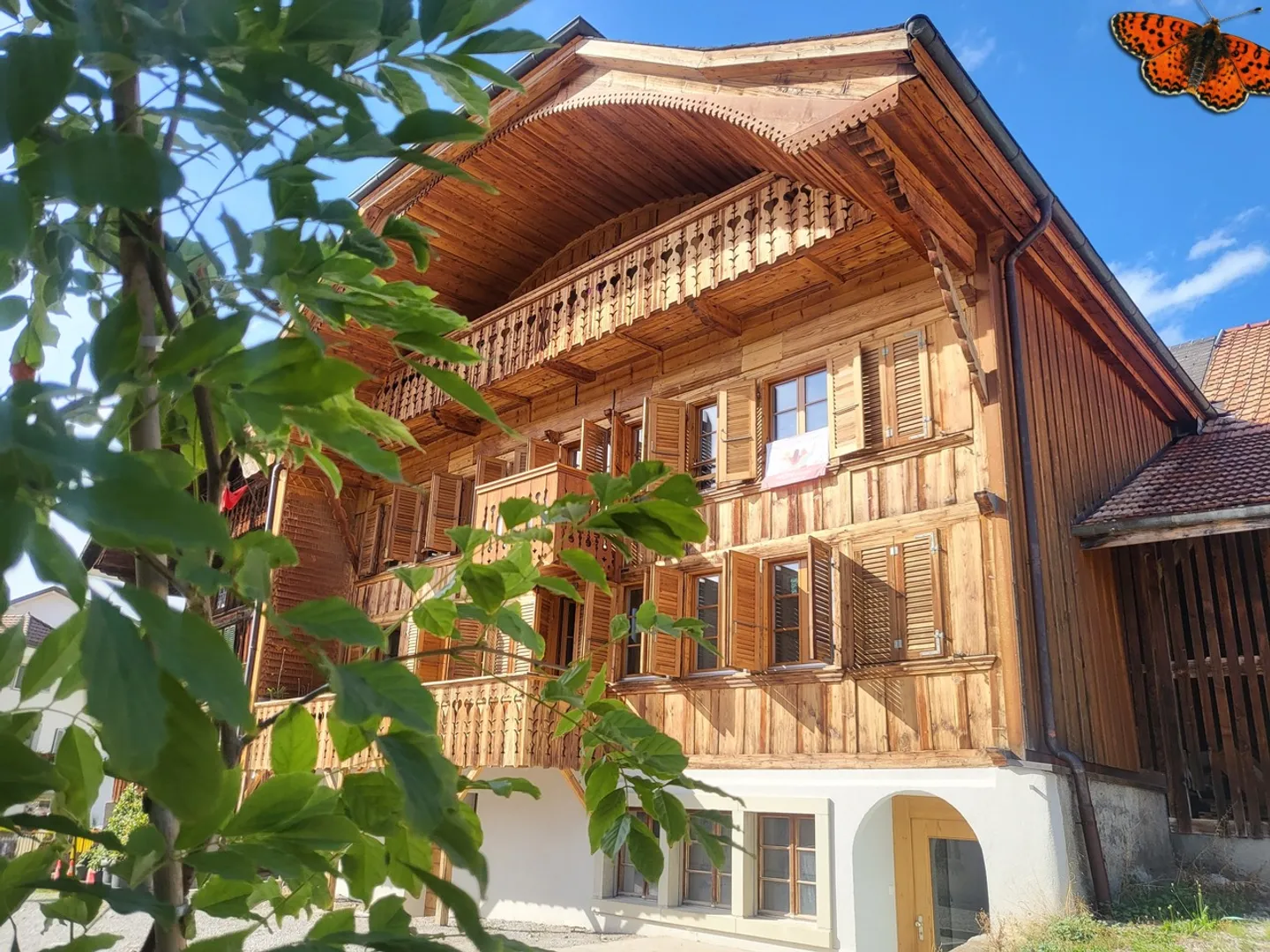 STUDIO IN THE CENTER OF CHARMEY! - with independent entrance - Photo 1 of 5