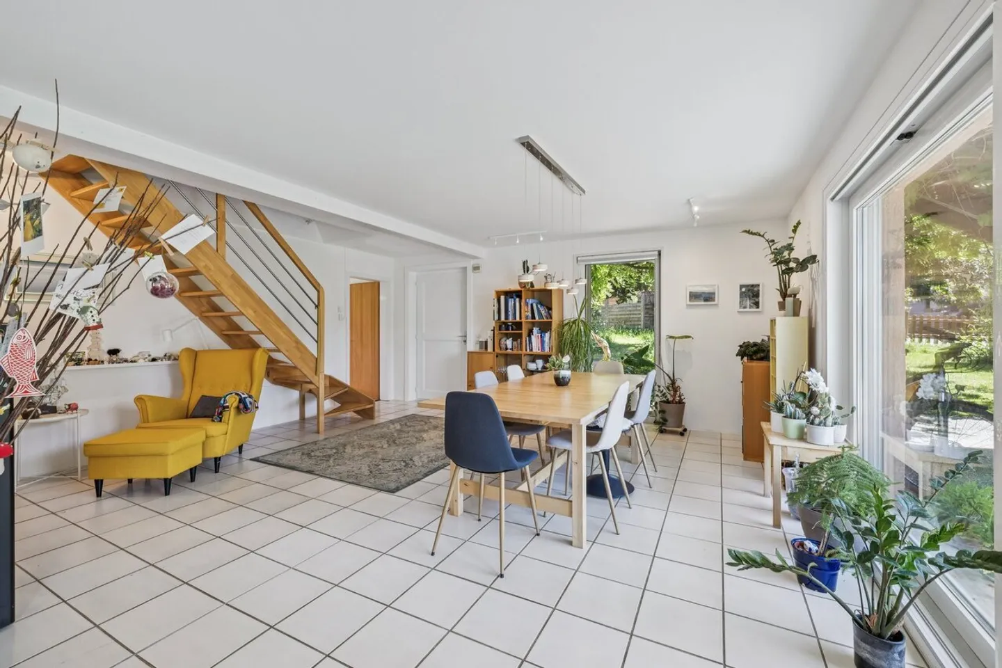 Family house with swimming pool and independent apartment - Photo 2 of 11