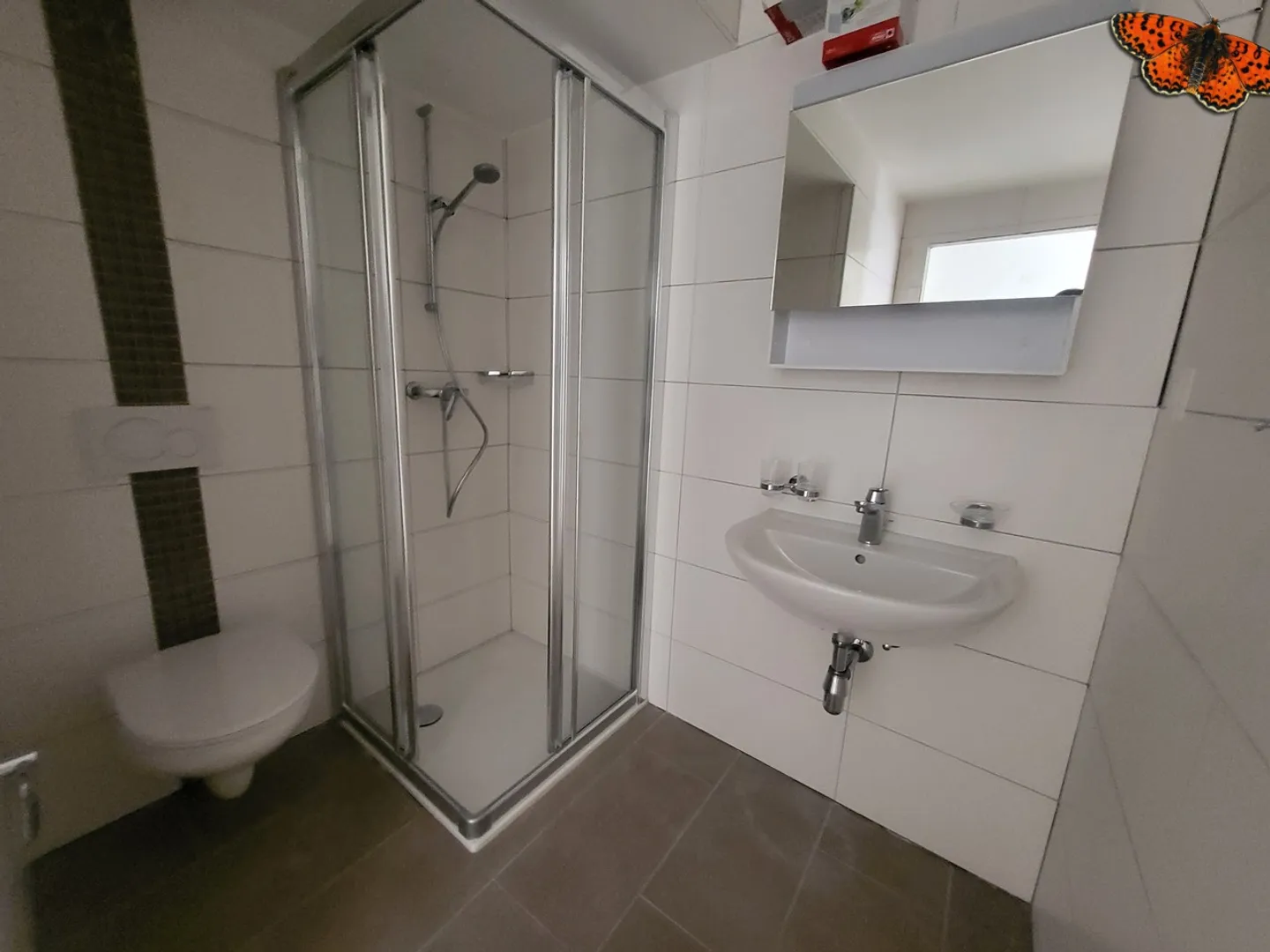 STUDIO IN THE CENTER OF CHARMEY! - with independent entrance - Photo 4 of 5