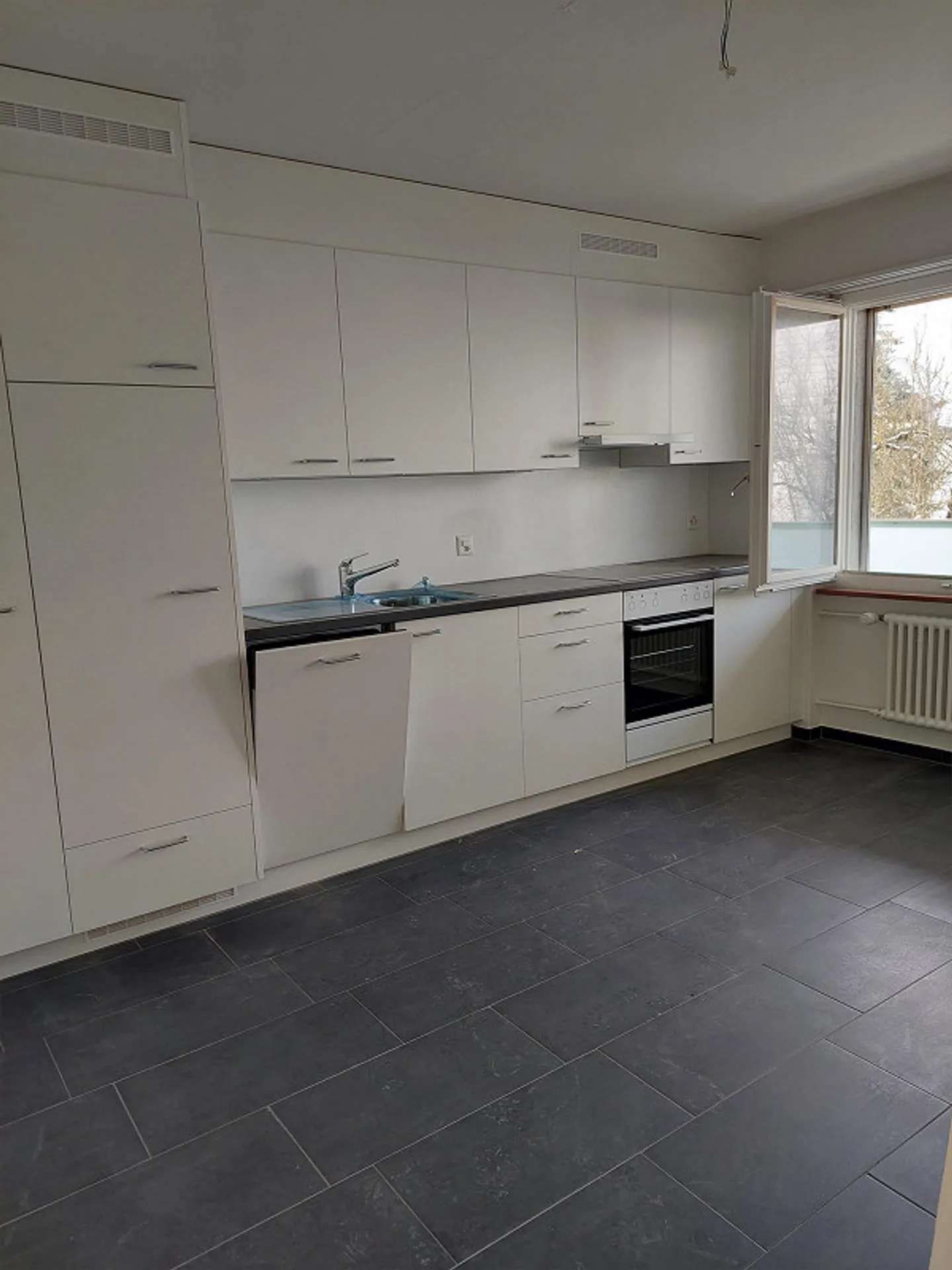 Grosszügige Wohnung im Grünen - Foto 1 von 11