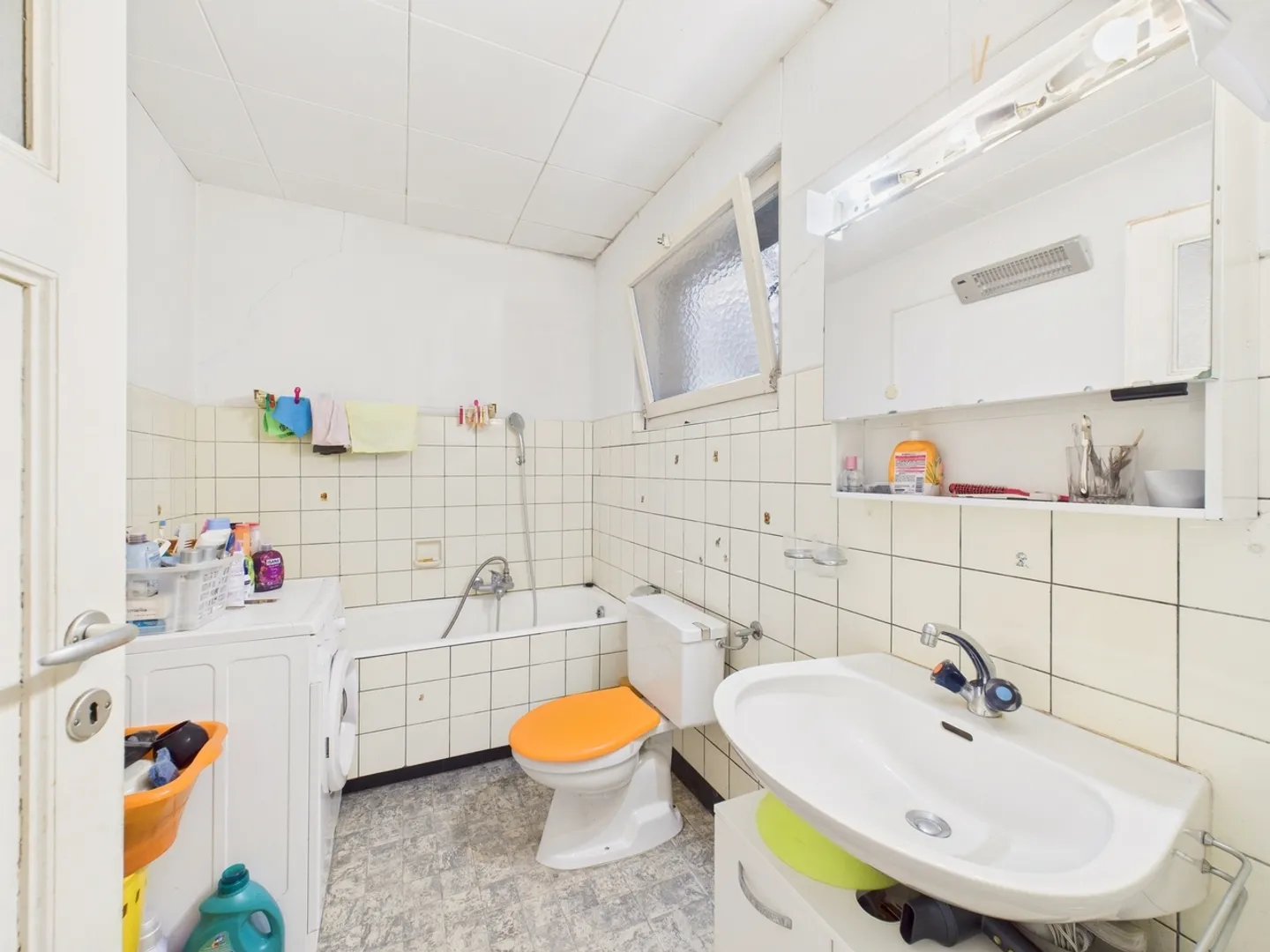 Maison individuelle fascinante avec 4,5 pièces, entourée de verdure à Aranno - Photo 12 sur 13