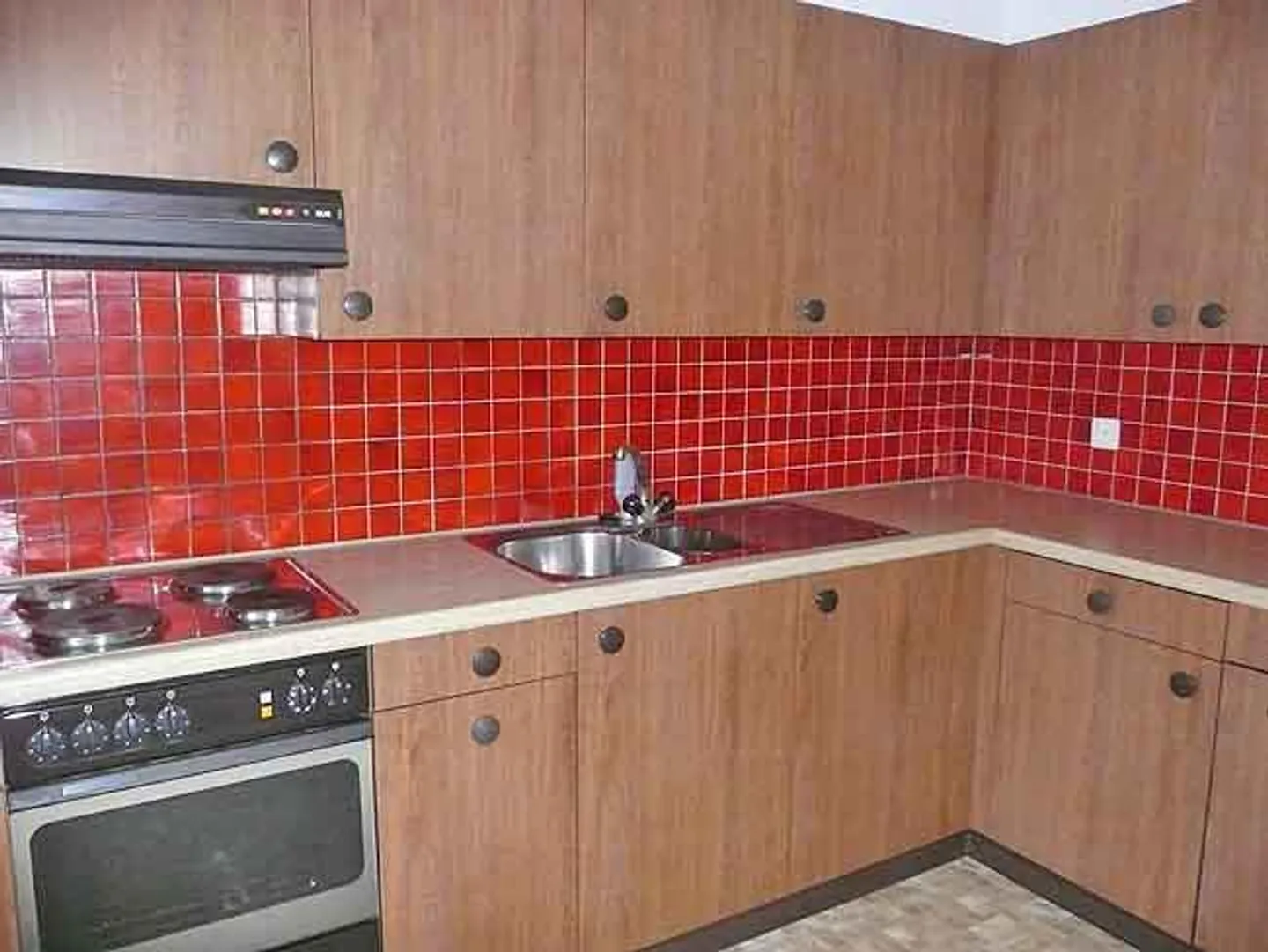 Appartamento singolo spazioso! Ideale per giovani e anziani! - Foto 2 di 3