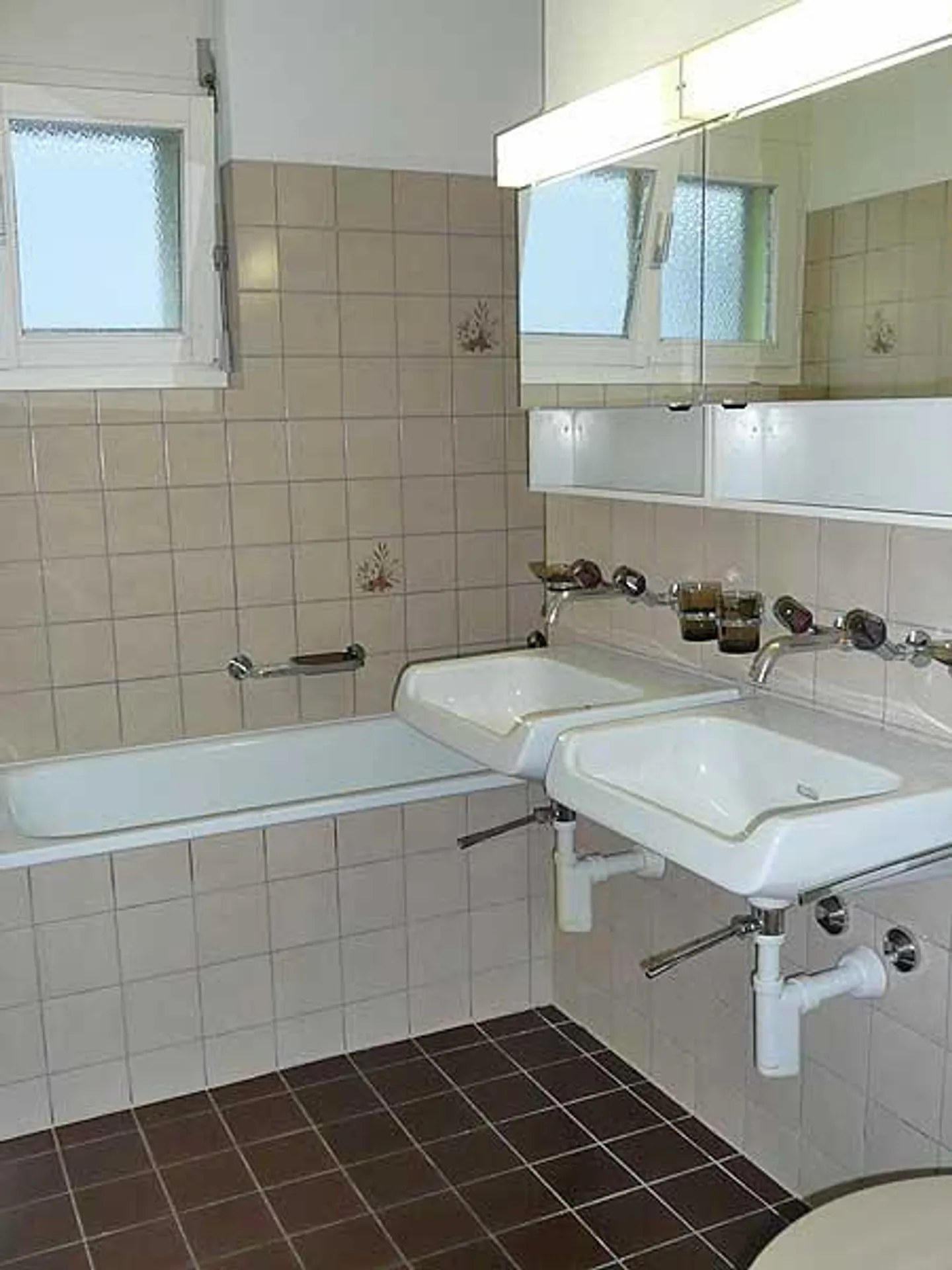 Appartamento singolo spazioso! Ideale per giovani e anziani! - Foto 3 di 3