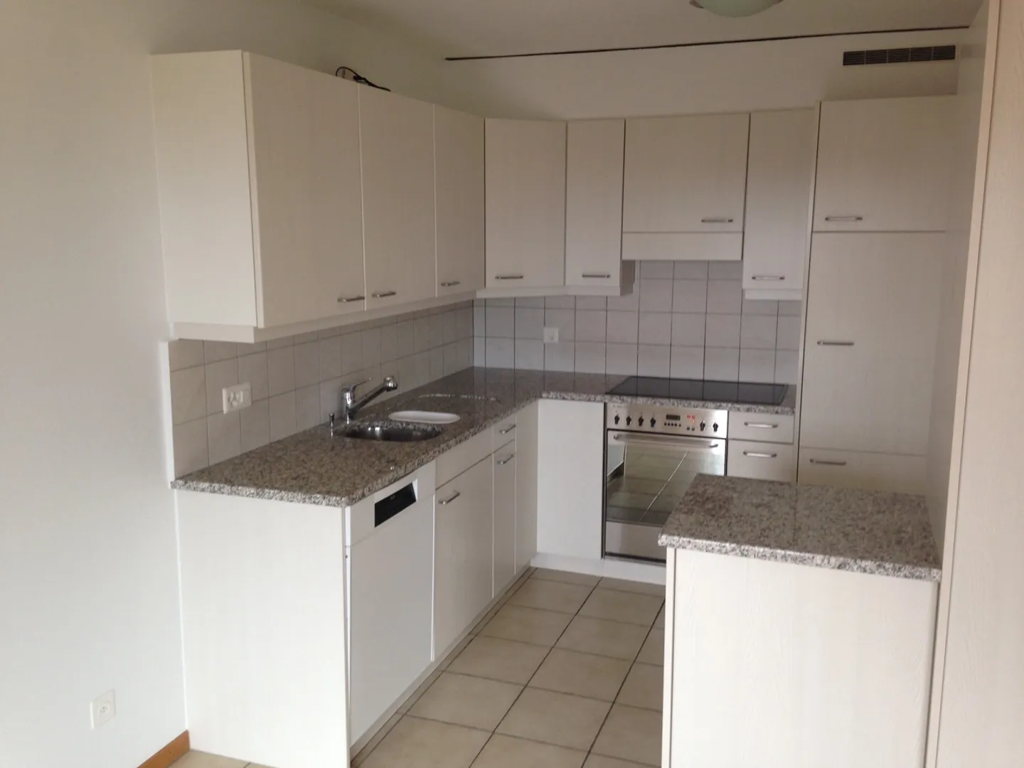 10096 Pully, Chemin des Osches 73 - Available from 01.04.2026 - Photo 2 of 7