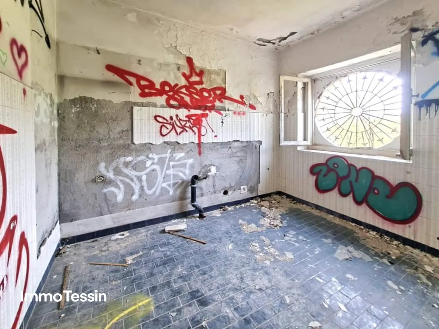 Rarità: Villa leggendaria Quisisana, il castello nascosto sopra Stabio che racconta la storia del mondo - Foto 12 di 13