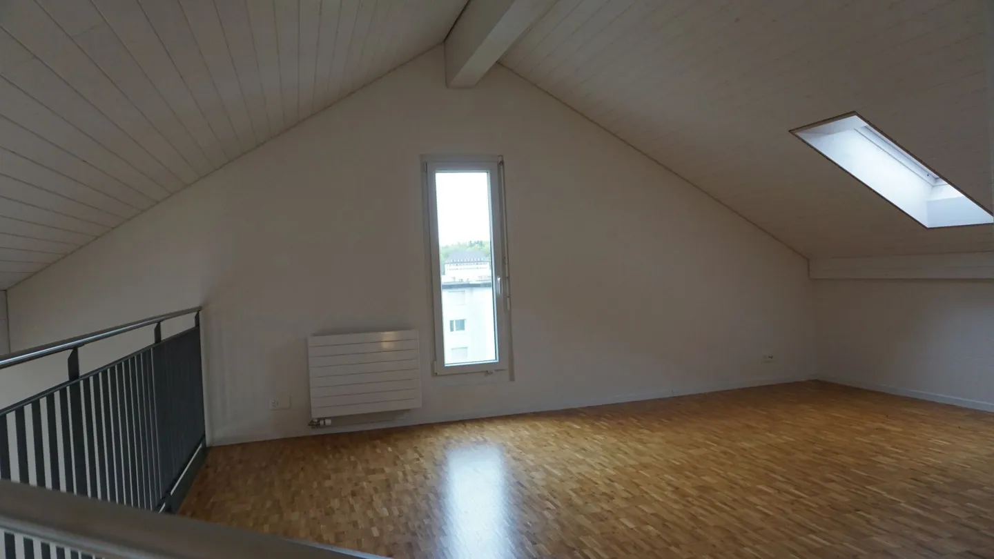 Moderne Wohnung mit Galerie - Foto 10 von 15