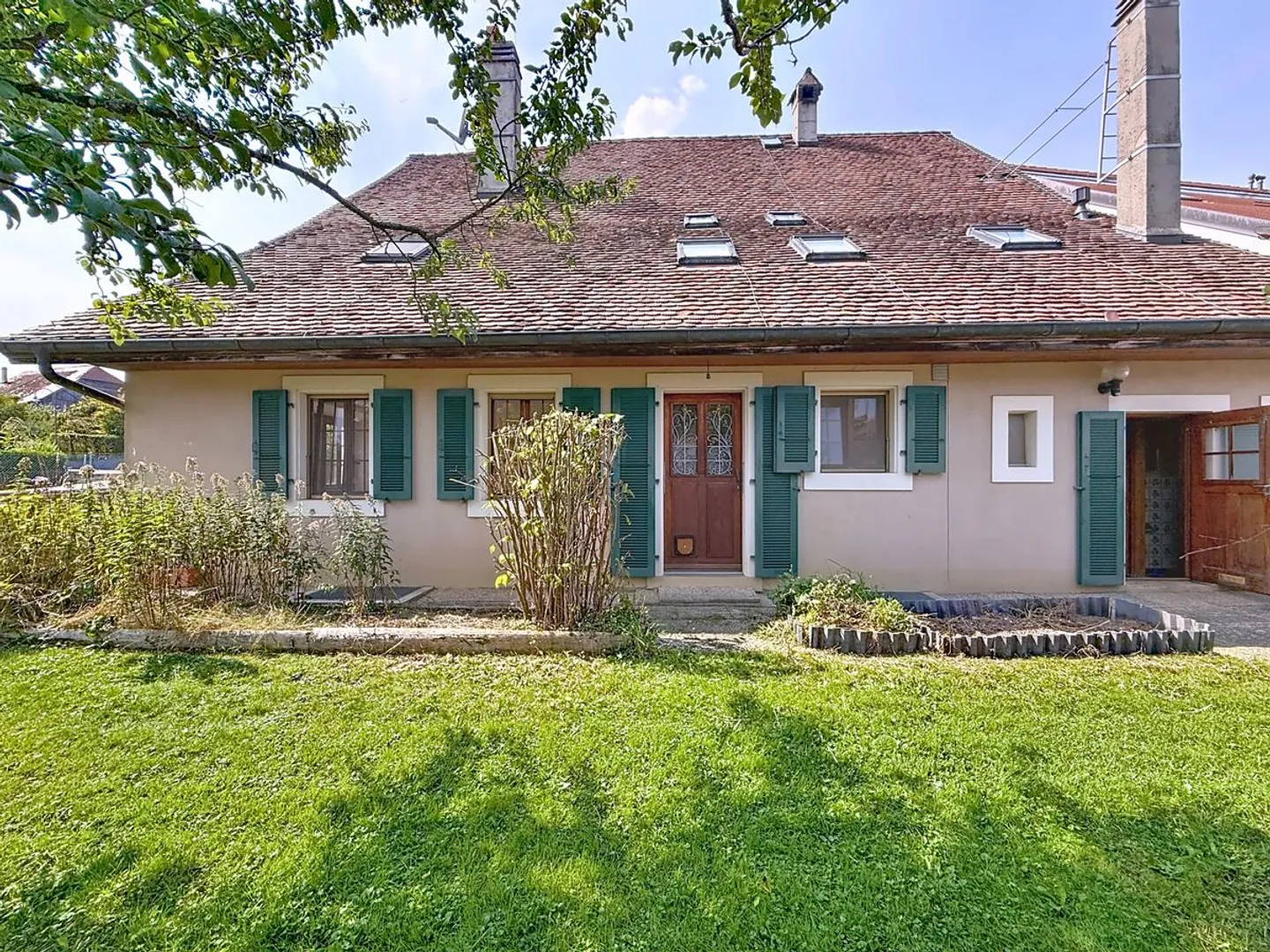 Vicino a Echallens, bellissima casa con due appartamenti - Foto 1 di 7
