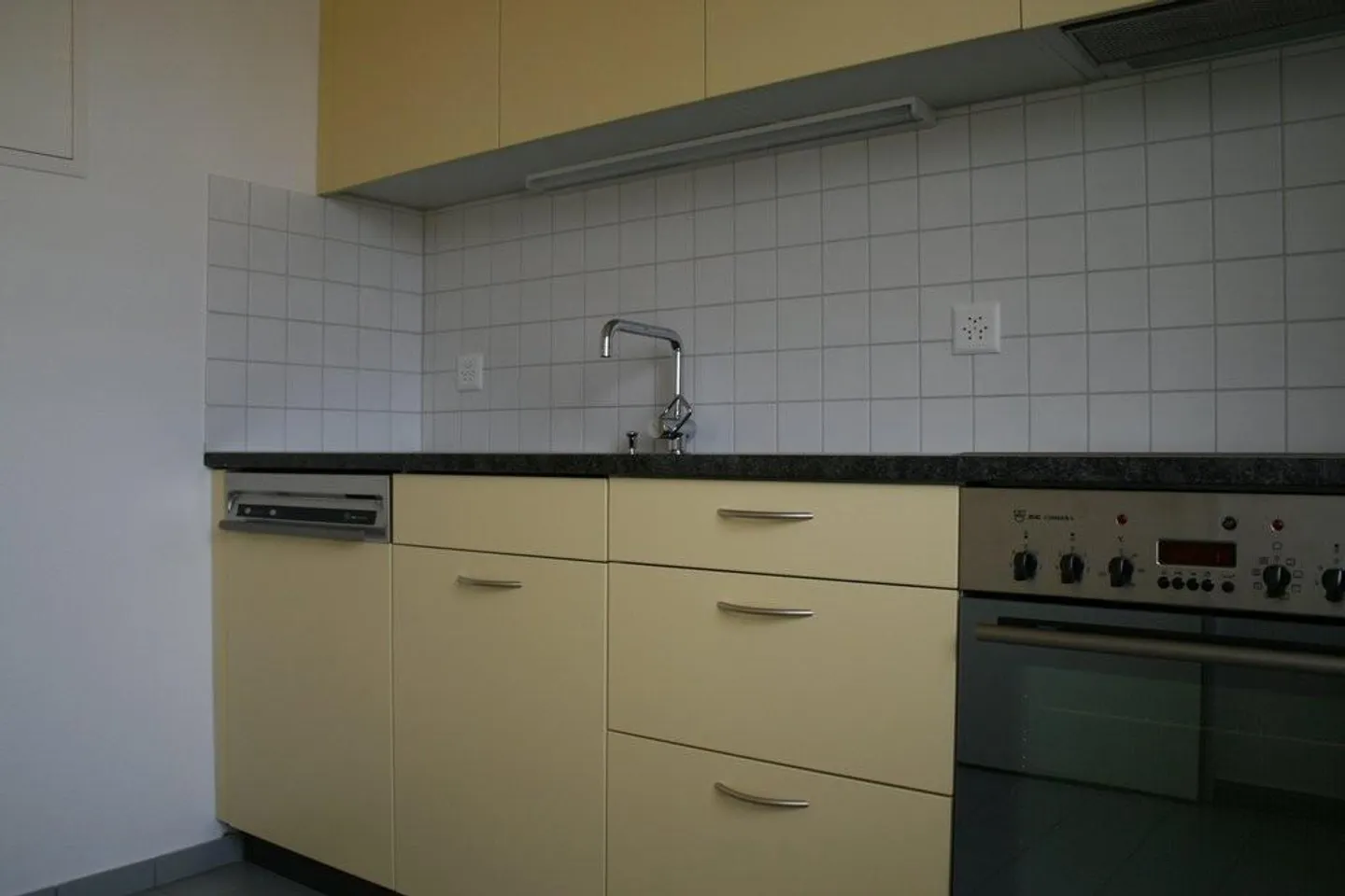 Geräumige Wohnung mit Balkon - Foto 2 von 6