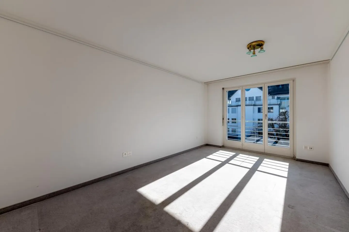 Sonnenverwöhnte Wohnung mit Balkon - Foto 5 von 8