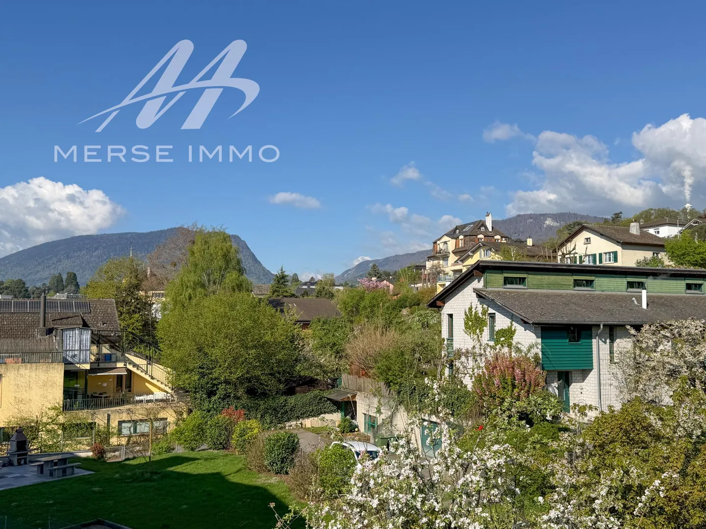 Attico luminoso con grande terrazza e vista libera - Foto 6 di 13
