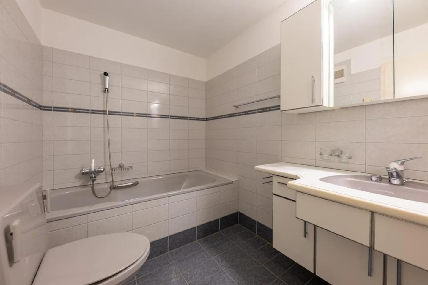 Sonnenverwöhnte Wohnung mit Balkon - Foto 6 von 8