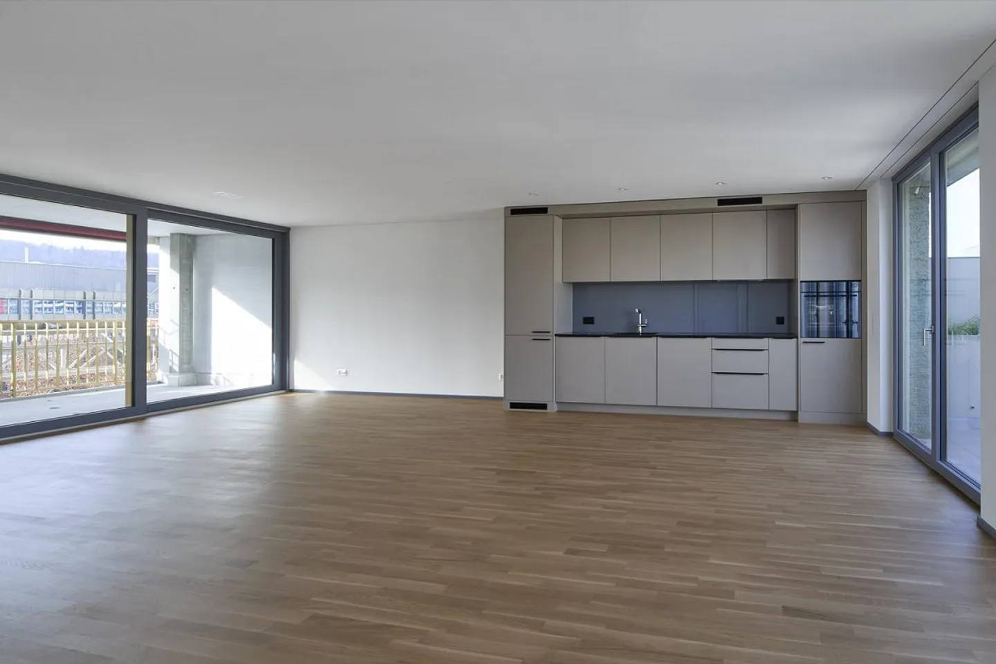 URBAIN. INTERNATIONAL. INDIVIDUEL. - Photo 1 sur 6