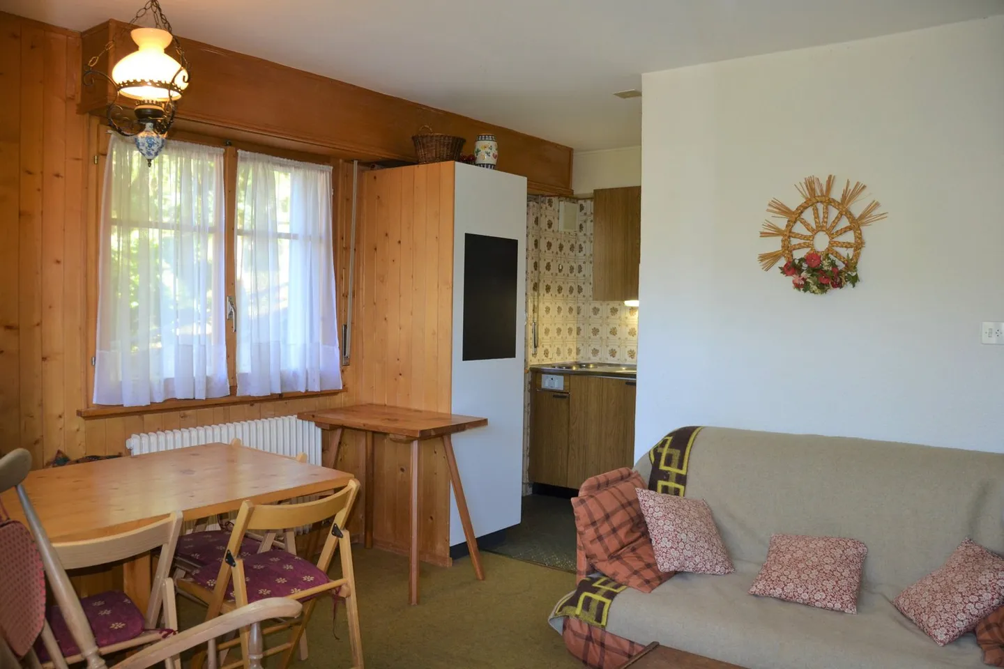 Sympathetic apartment near the funicular (annual rent) - Photo 1 of 8