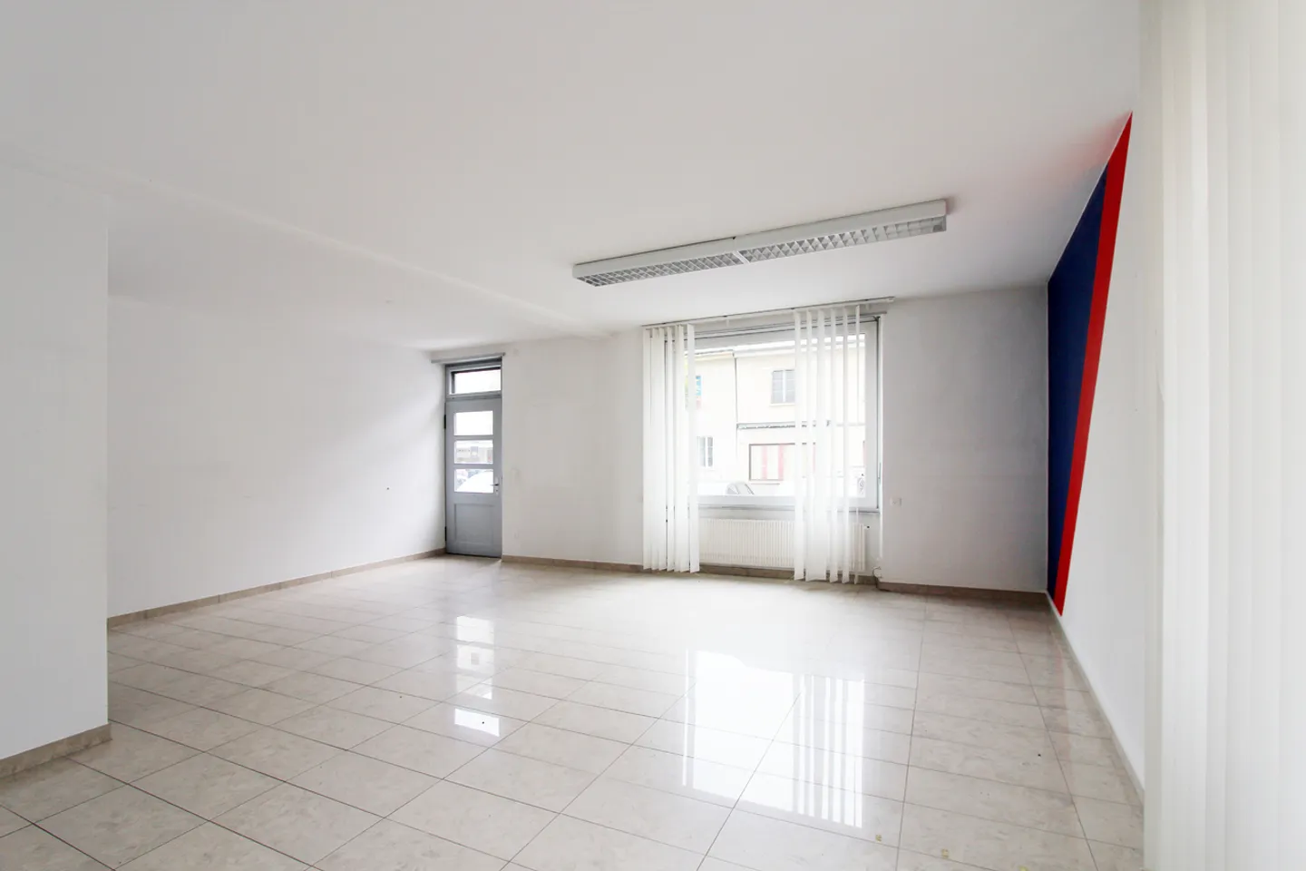 Commercial premises for rent in a central location in Visp - Photo 3 of 5