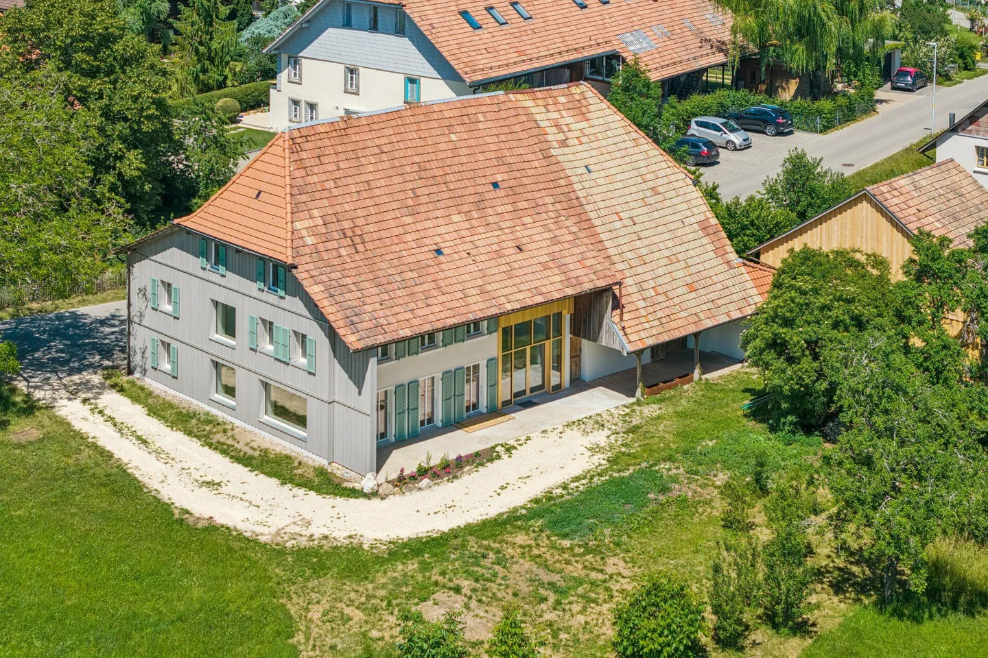 Farmhouse with panoramic views and large plot. - Photo 2 of 21
