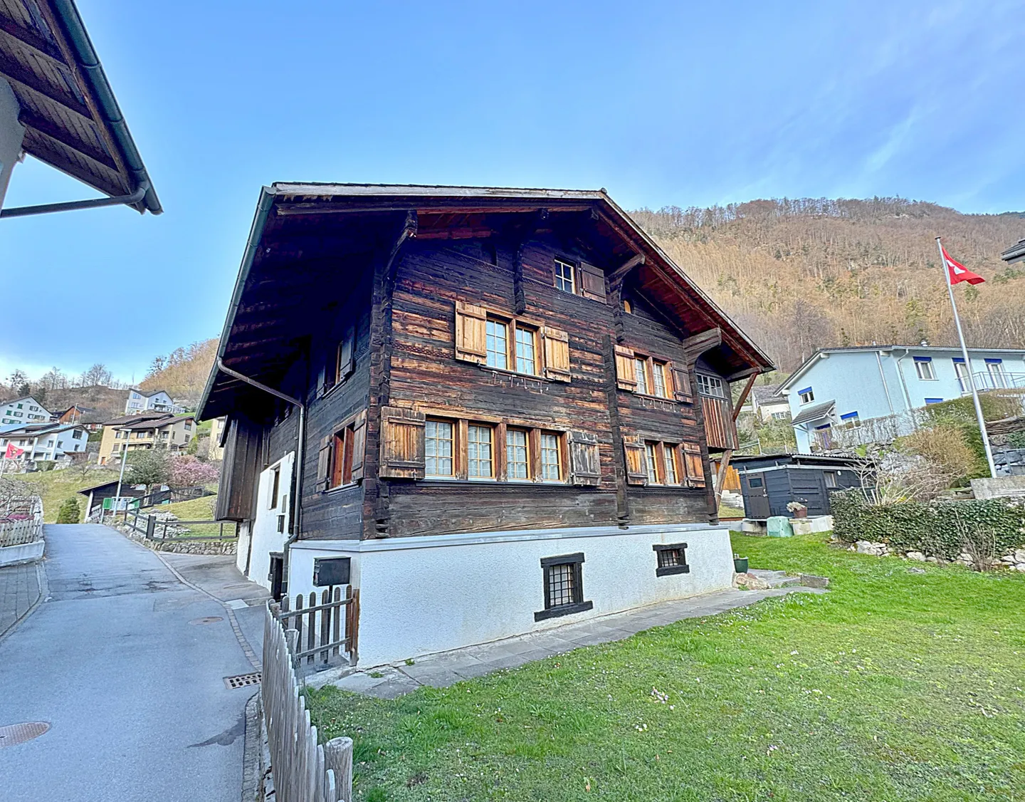 Historisches Haus in Mollis, saniert - Foto 5 von 12