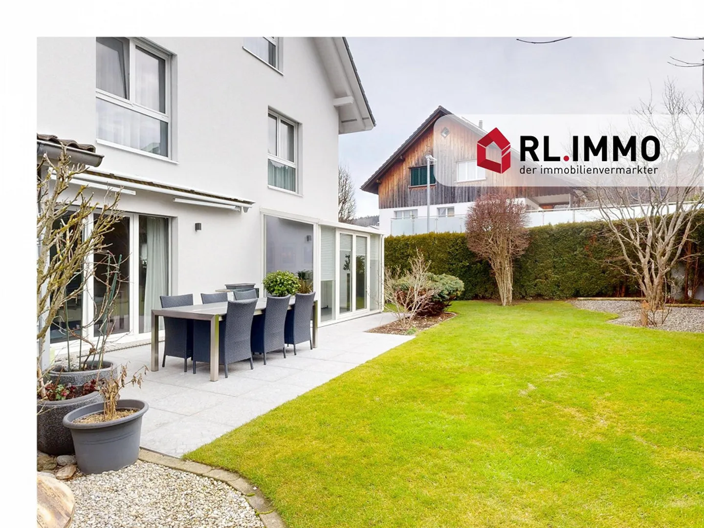 Ampia casa unifamiliare di 5,5 stanze in una zona tranquilla - Foto 1 di 11