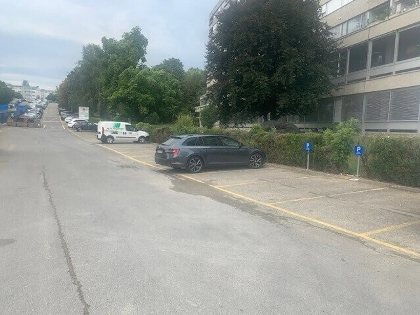 Posti auto all'aperto - Foto 4 di 5
