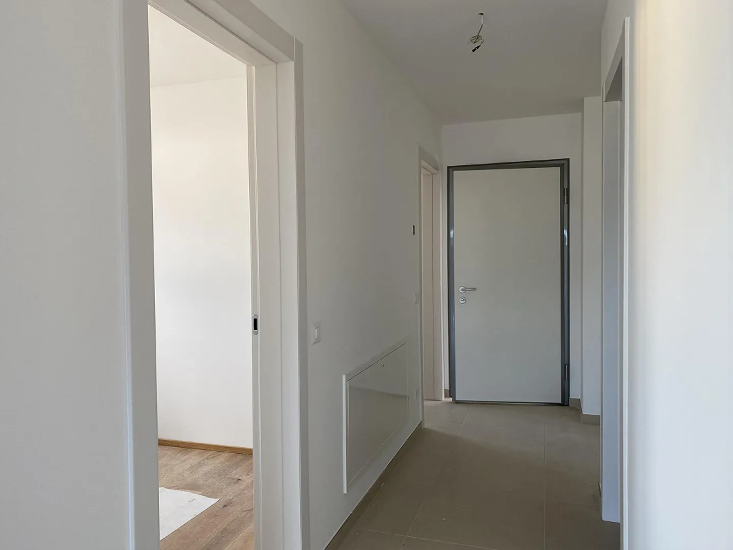 Appartamento spazioso con balcone - Foto 6 di 10