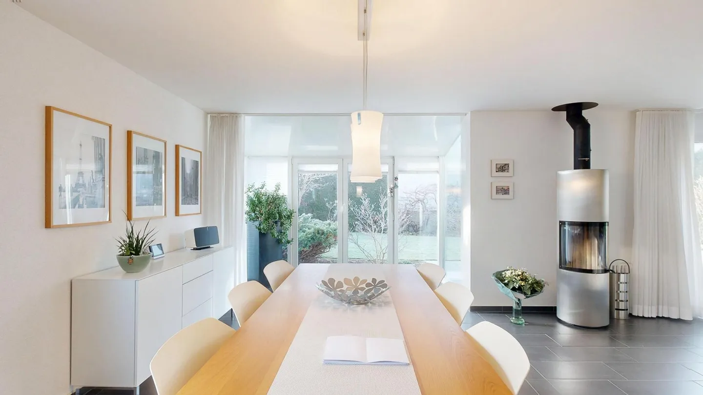 Ampia casa unifamiliare di 5,5 stanze in una zona tranquilla - Foto 5 di 11