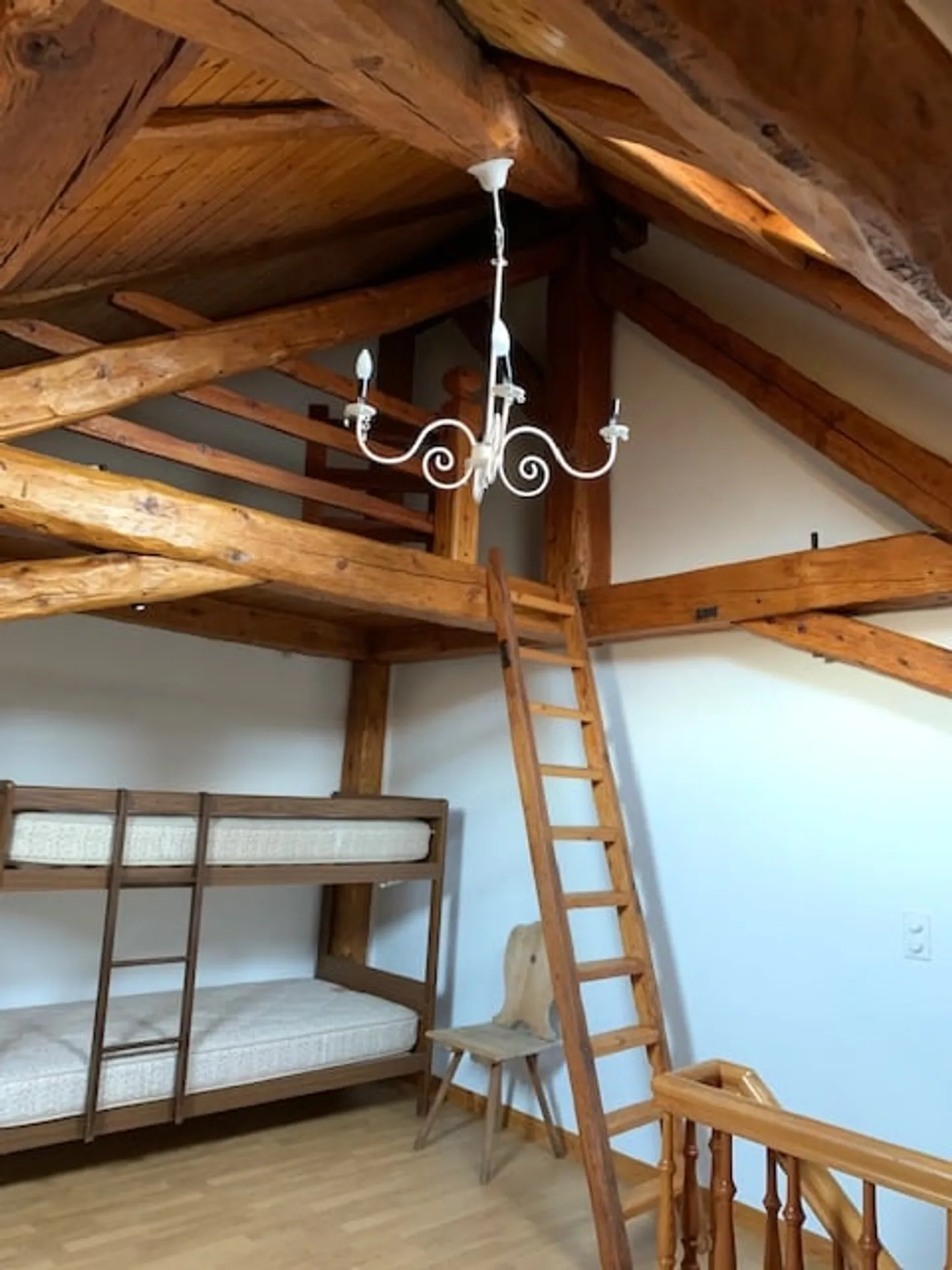 Beautiful apartment in the heart of the village of St-Luc (annual rent) - Photo 9 of 10