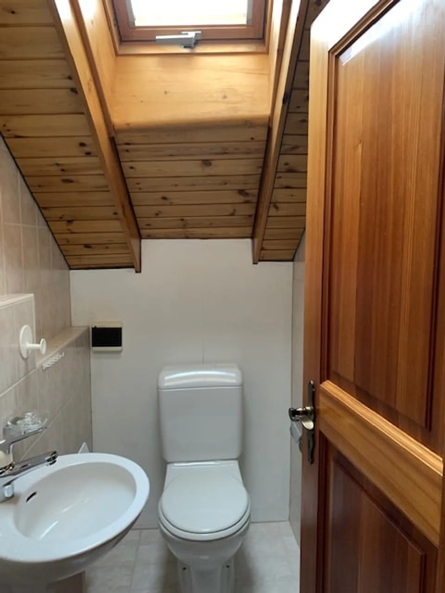 Beautiful apartment in the heart of the village of St-Luc (annual rent) - Photo 10 of 10