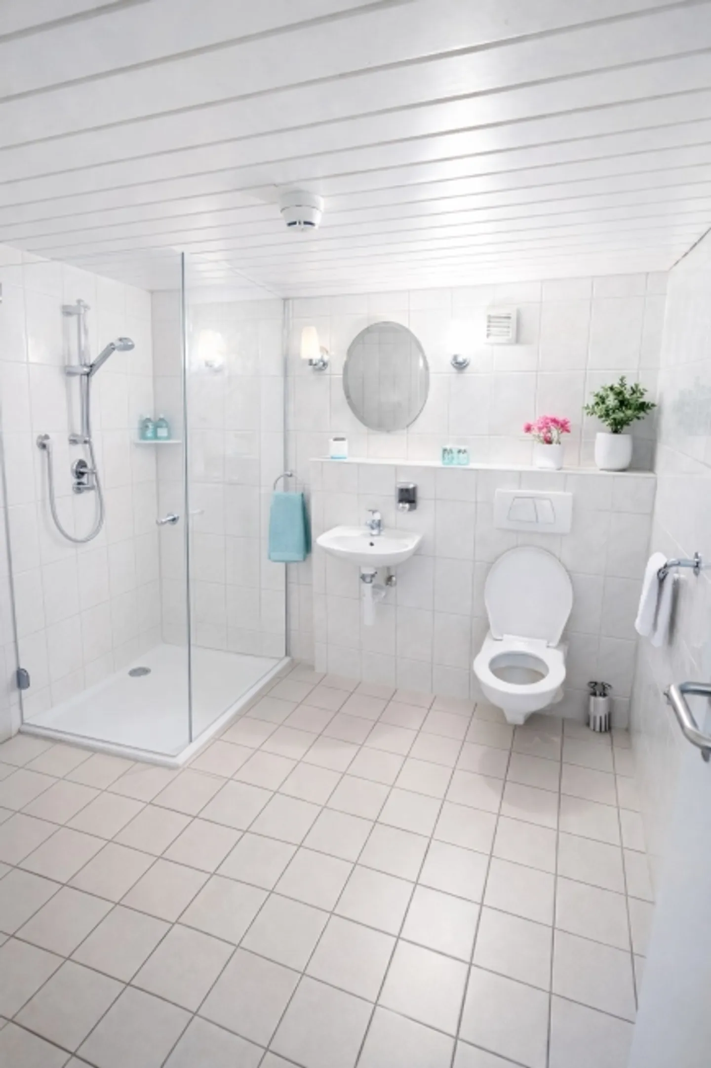 Vivere con vista sul lago, area giardino e comunità a Uetikon am See - Foto 2 di 6