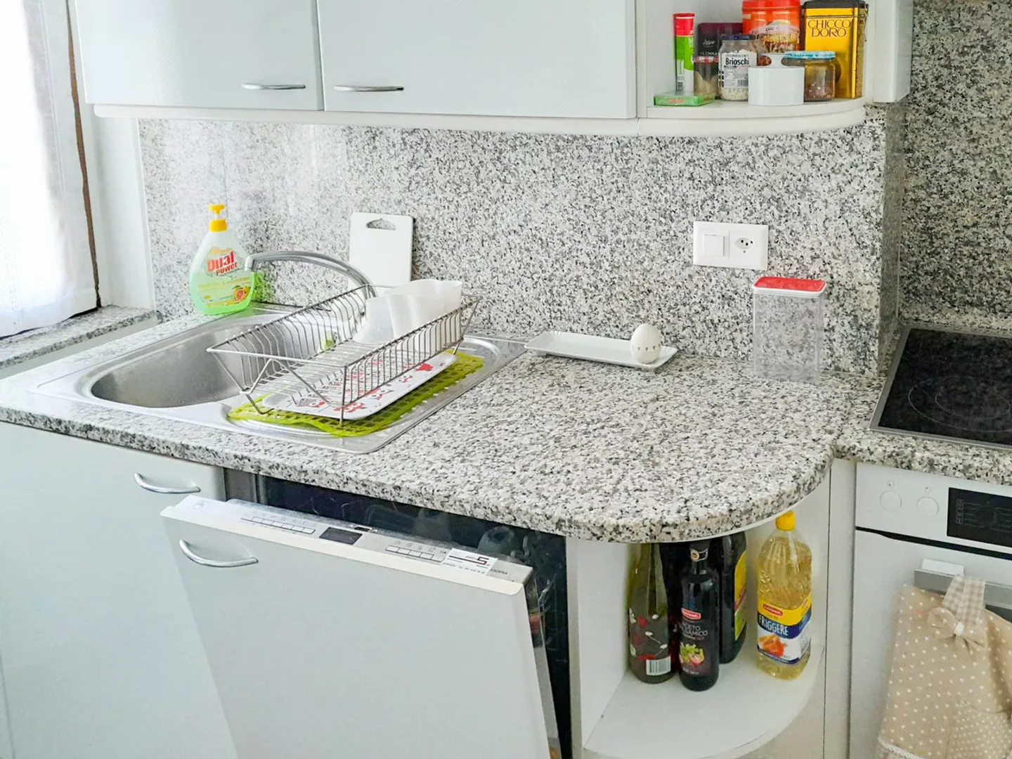 APPARTEMENT SPACIEUX PRÈS DE L'UNIVERSITÉ - Photo 6 sur 8