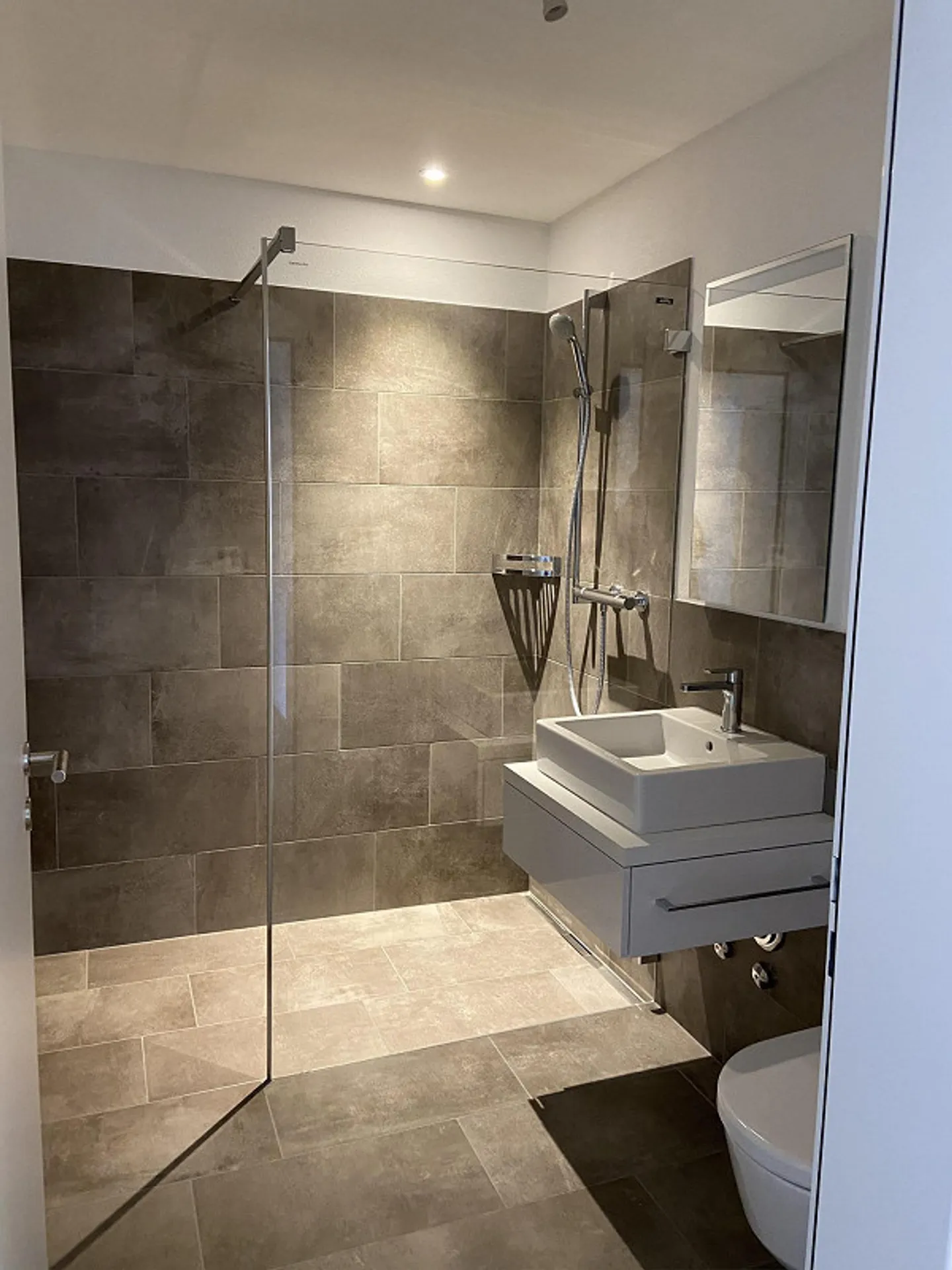 Appartement moderne 4.5 pièces - Photo 6 sur 7
