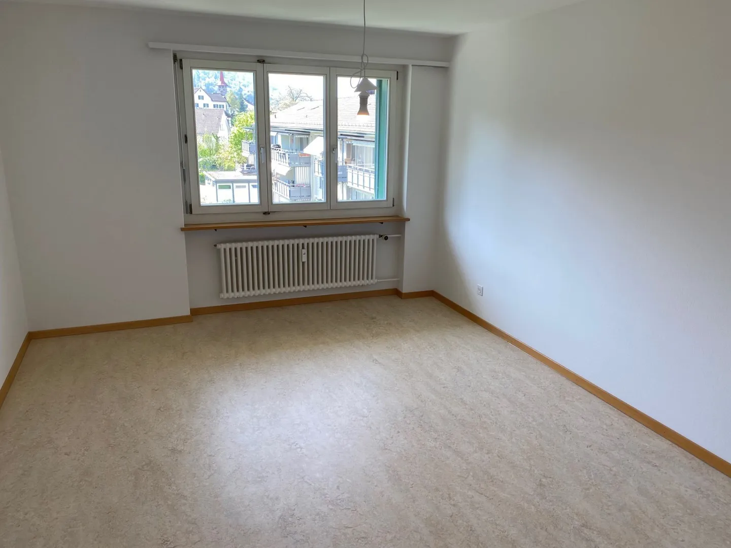Appartement 3 pièces dans un emplacement central avec balcon - Photo 6 sur 10