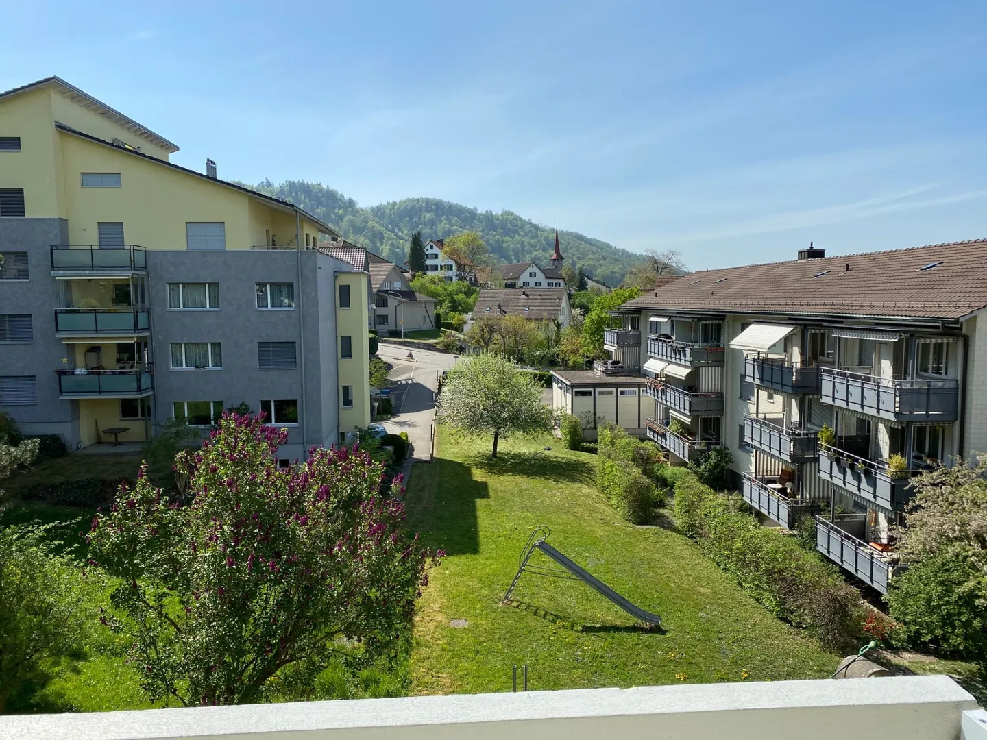 Appartement 3 pièces dans un emplacement central avec balcon - Photo 9 sur 10