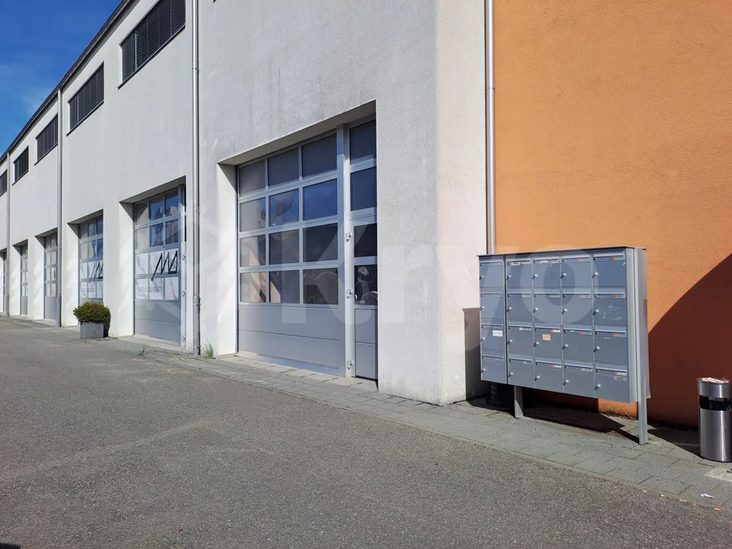 DUCATS 40, Commercial space on the ground floor - Photo 1 of 5
