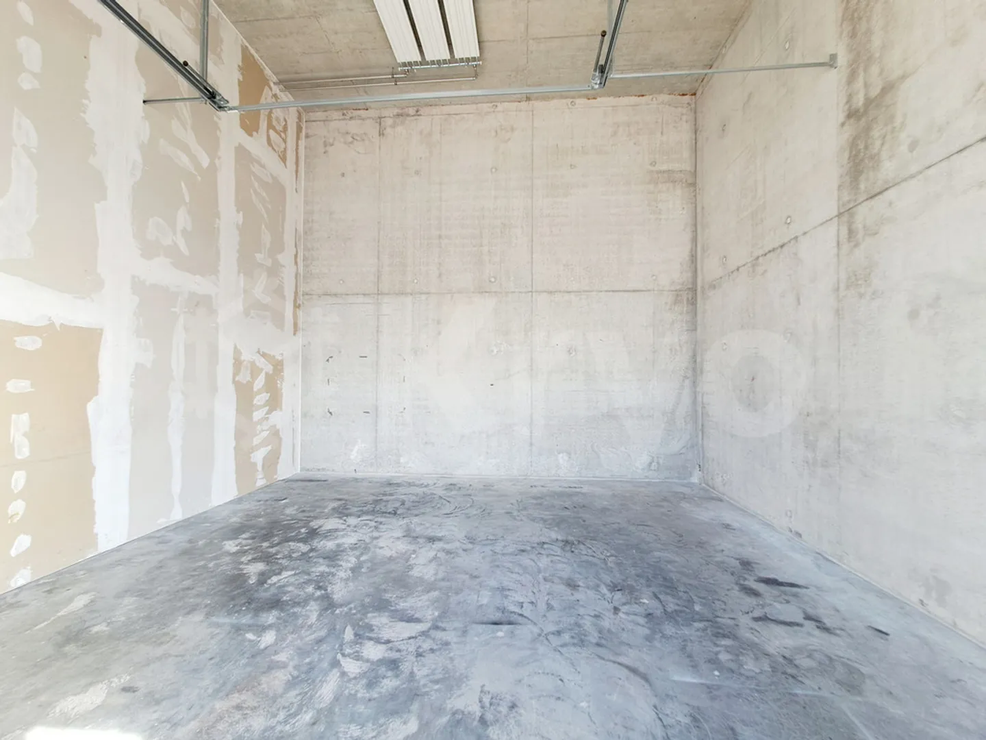 DUCATS 40, Commercial space on the ground floor - Photo 4 of 5