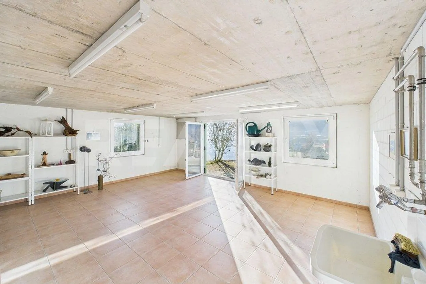 Malcantone: Modern Single-Family House with Outbuildings and Building Land - Photo 8 of 13