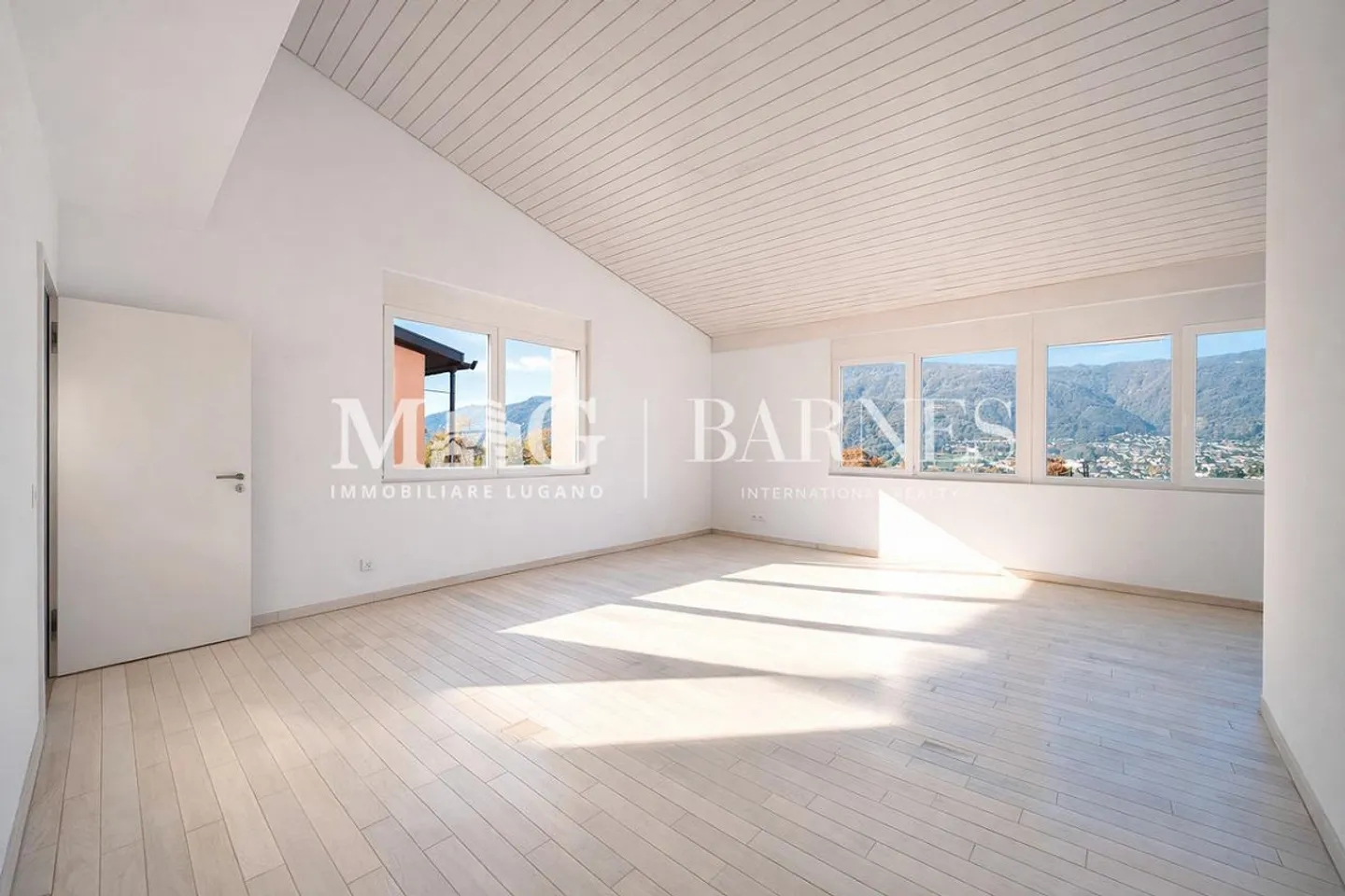 Lugano, Vezia: Geräumiges 7,5-Zimmer-Haus mit Garten - 250 m² - Foto 11 von 15