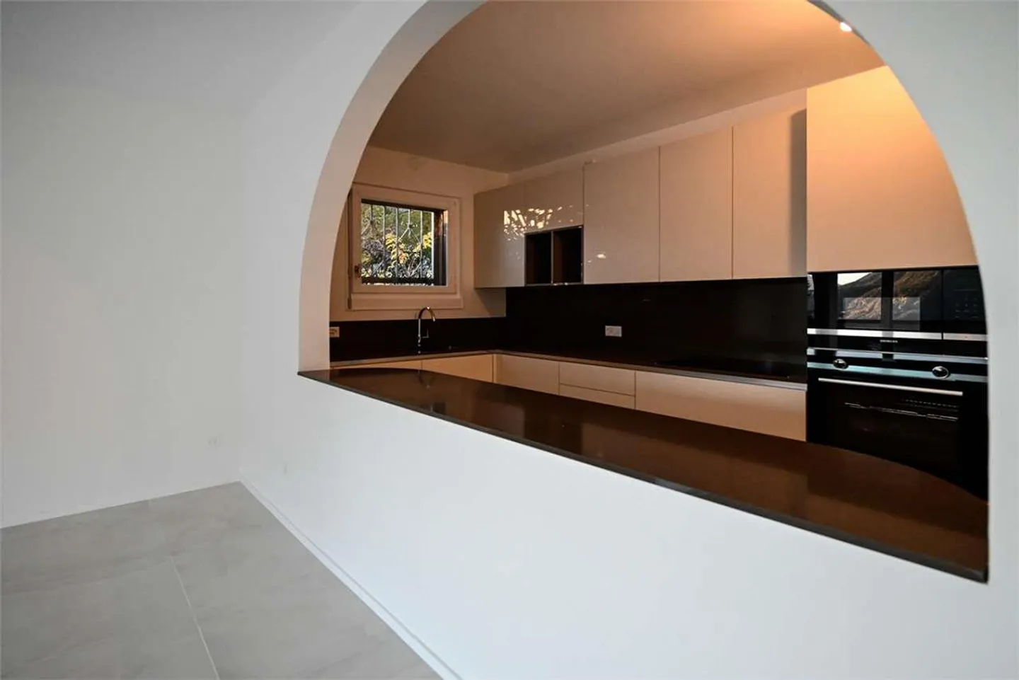 3.5 Room Apartment with Lake View and Private Garden - Photo 5 of 13