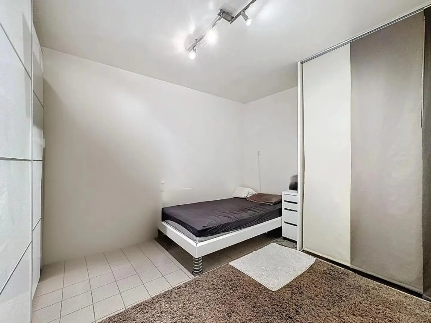 Vue sur la vue dégagée et emplacement privilégié à La Conversion - Photo 12 sur 13