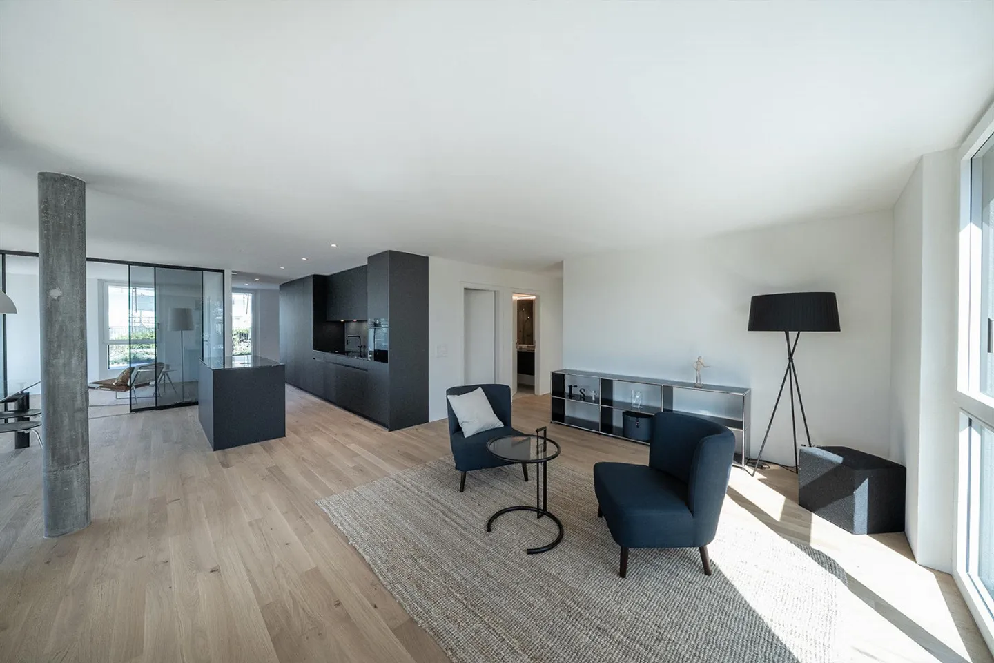 4.5-Zi. Etagenwohnung mit Sonnenterrasse und stilvollem Innenausbau - Foto 2 von 14