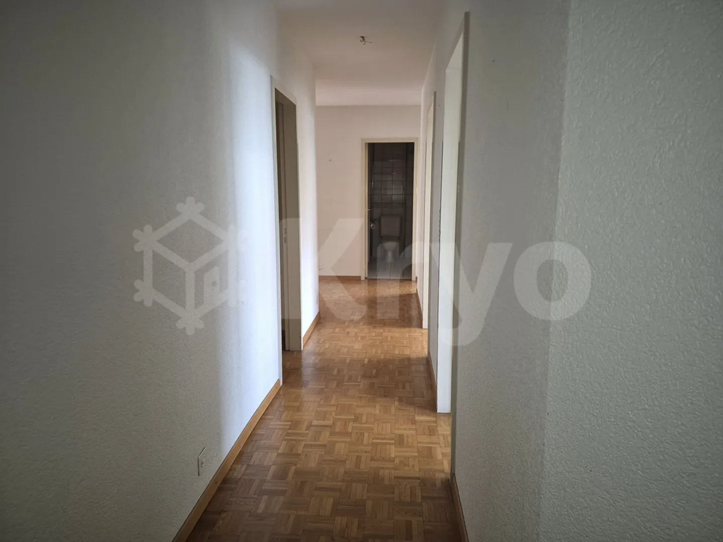 SION - CENTER / 4.5 ROOM APARTMENT WITH BALCONY - Photo 6 of 11